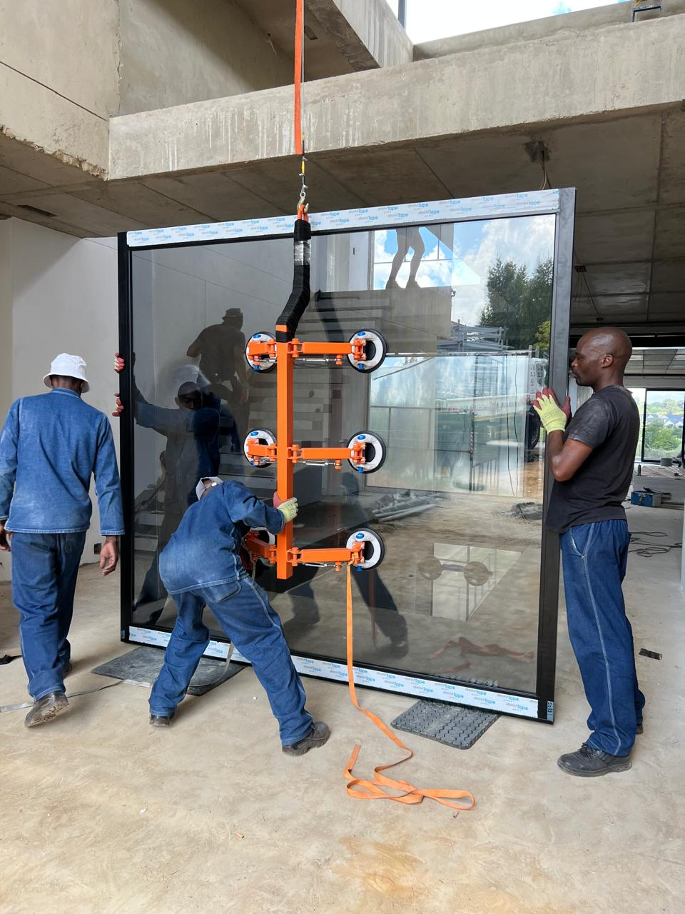Large Pane Installation aluminium and glass installation